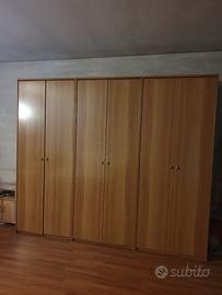 camera da letto con letto contenitore 