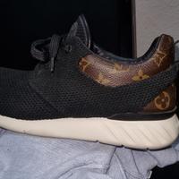 Louis Vuitton snickers