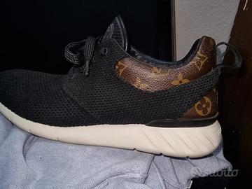 Louis Vuitton snickers