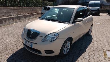 Lancia Ypsilon 1.2 16V Argento
