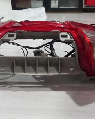 FANALE POSTERIORE SUZUKI BURGMAN 150