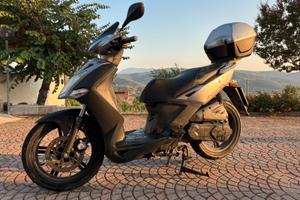 Scooter Kymko Agility 200