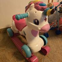 Unicorno a dondolo Chicco