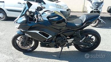 Kawasaki Ninja 650 solo 5000km