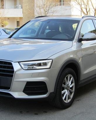 AUDI Q3 2.0 TDI 150 CV Business
