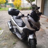 Honda adv 350