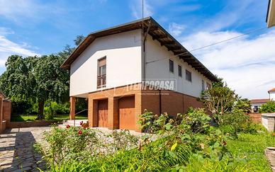 Villa di ampia metratura in centro paese