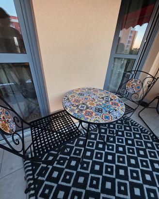 tavolino e sedie balcone 