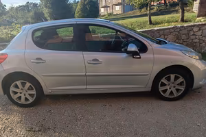 Peugeot 207 1.6 HDi 90 CV (2008) – OK NEOPATENTATI