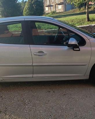 Peugeot 207 1.6 HDi 90 CV (2008) – OK NEOPATENTATI