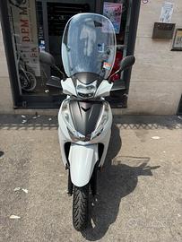 Honda sh 300 abs