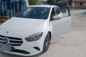 Mercedes classe B 180D 2021 Automatic IVA ESPOSTA