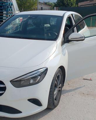 Mercedes classe B 180D 2021 Automatic IVA ESPOSTA