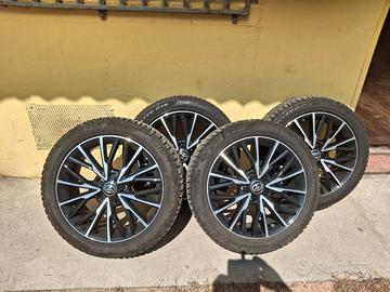 ruote toyota yaris cross 18
