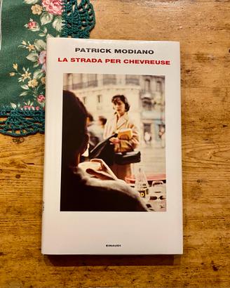 La strada per Chevreuse di P. Modiano