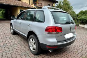VOLKSWAGEN Touareg 2.5 TDI R5 ASI CRS - 125000 km