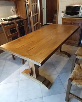 Tavolo legno massello con sedie e panca