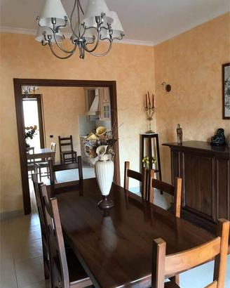 Villa di 320 m² con più di 5 locali e box auto dop