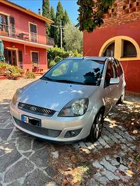 Ford Fiesta serie 5 benzina