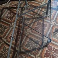 tavolino in ferro con 2 piani in vetro