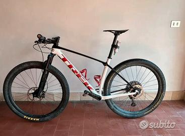 Trek Procaliber 9.8 con reggi sella telescopico