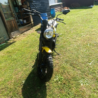 Moto ducati scrambler