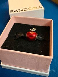 Charm Pandora Disney mela di Biancaneve