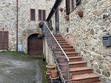 Rustico / Casale di 164 m² con più di 5 locali a M