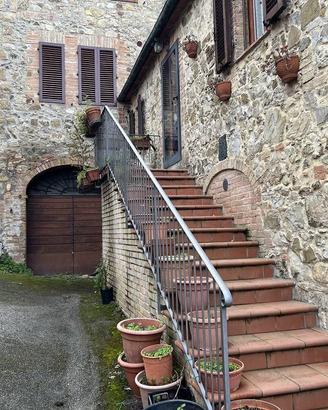 Rustico / Casale di 164 m² con più di 5 locali a M