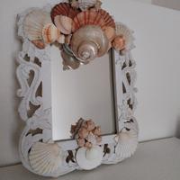 specchio in legno bianco decorato