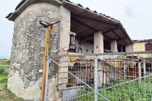 IOLO - CASOLARE DA RISTRUTTURARE