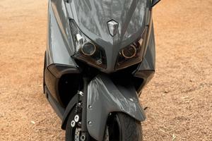 Tmax 530 2012 32.000 km