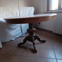 Tavolo rotondo allungabile con sedie