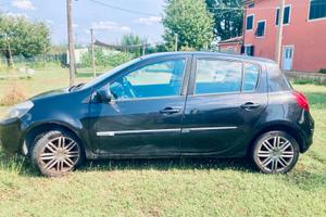 Renault Clio 1.2 Benzina  Gpl Manuale – 2011