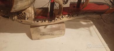 riproduzione antico veliero