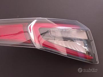 FARO POSTERIORE SX - ALFA STELVIO