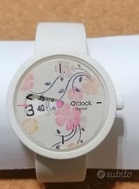 O clock digital di O Bag con cinturino bianco