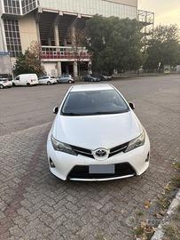 Toyota Auris 2014