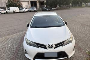 Toyota Auris 2014