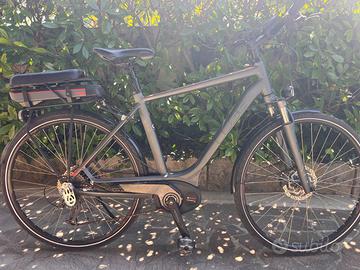 BICI CUBE ELETTRICA