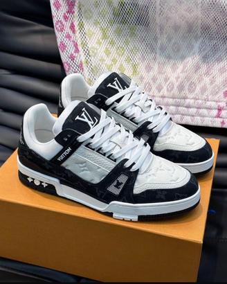 Sneakers Louis Vuitton bianche e nere