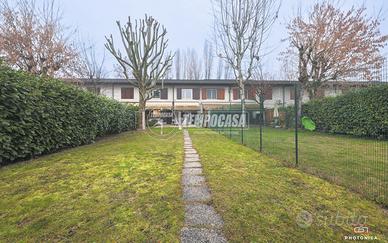 VP38 VILLETTA A SCHIERA CON GIARDINO PRIVATO