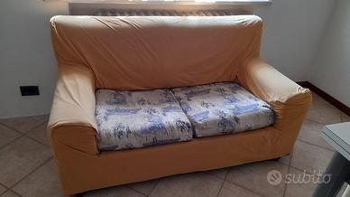 divanetto trasformabile in letto