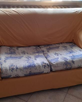 divanetto trasformabile in letto
