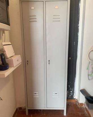 Armadietto spogliatoio in metallo a 2 ante