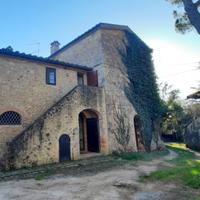 Appartamento in piccolo borgo toscano