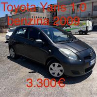 Toyota Yaris 1.0 benzina clima 5porte
