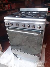 SMEG Cucina a gas serie CX60SV9 usata 1 anno