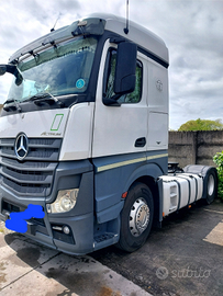 Mercedes Actros con motore fuso