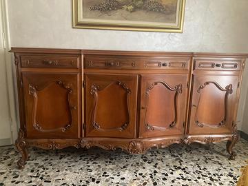 Bella credenza in noce massello, stile barocco